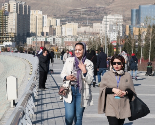 جولة سياحية لمريضة تجميل الانف الاسبانية في ايران