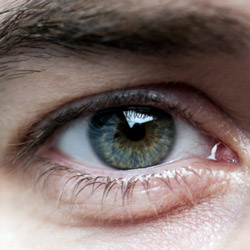 فوائد عملية الليزك للعيون