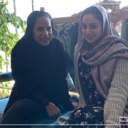 المترجم المرافق للمريض في ايران