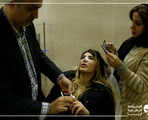 مريضة ألمانية سورية تراجع جراحها بعد عملية تجميل الانف في ايران