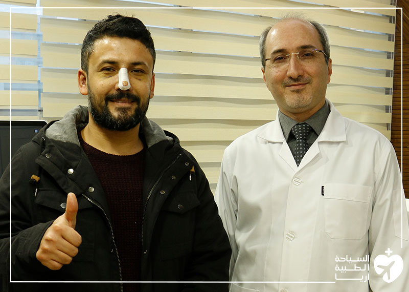 مريض كردي سوري دانماركي مع جراح ترميم الانف في ايران