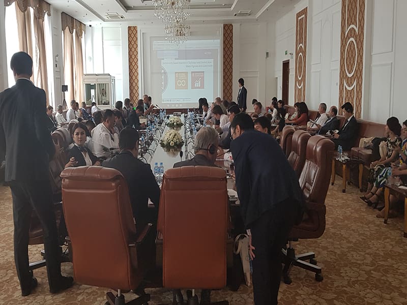 مراسم افتتاحیه کنفرانس و همایش گردشگری تاجیکستان در کتابخانه ملی دوشنبه