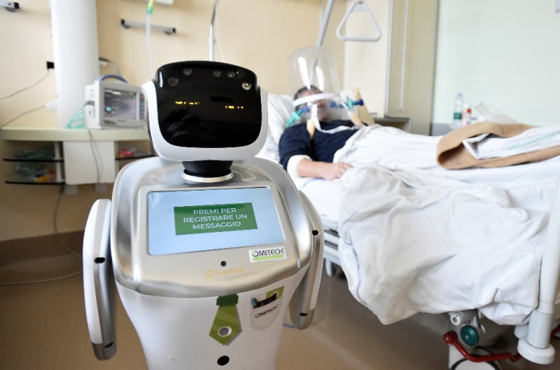 تکنولوژی در گردشگری سلامت و تله مدیسن و ربات دستیار پزشک